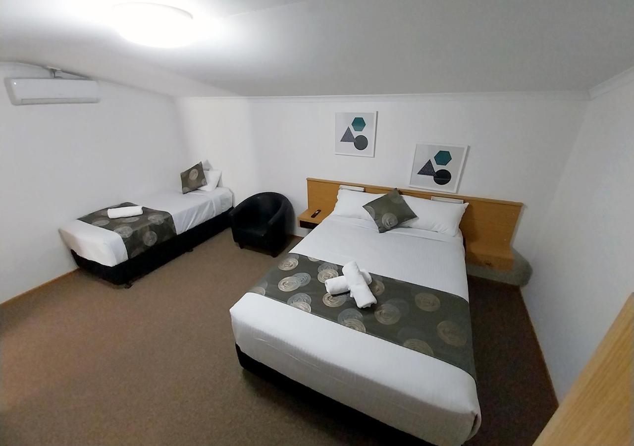蓝色调汽车旅馆 玛丽伯勒 外观 照片